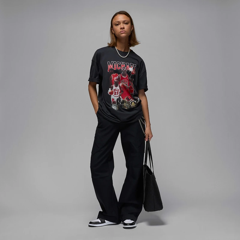 Jordan Women's Oversized Short-Sleeve Graphic T-Shirt