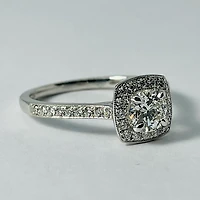 18kt White Gold Diamond Halo Engagement Ring