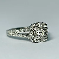 10kt White Gold 1.00ctw Diamond Engagement Ring Set