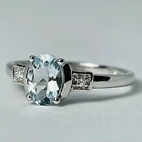 10kt White Gold Aquamarine & Diamond Ring