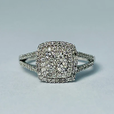 10kt White Gold Diamond Halo Engagement Ring