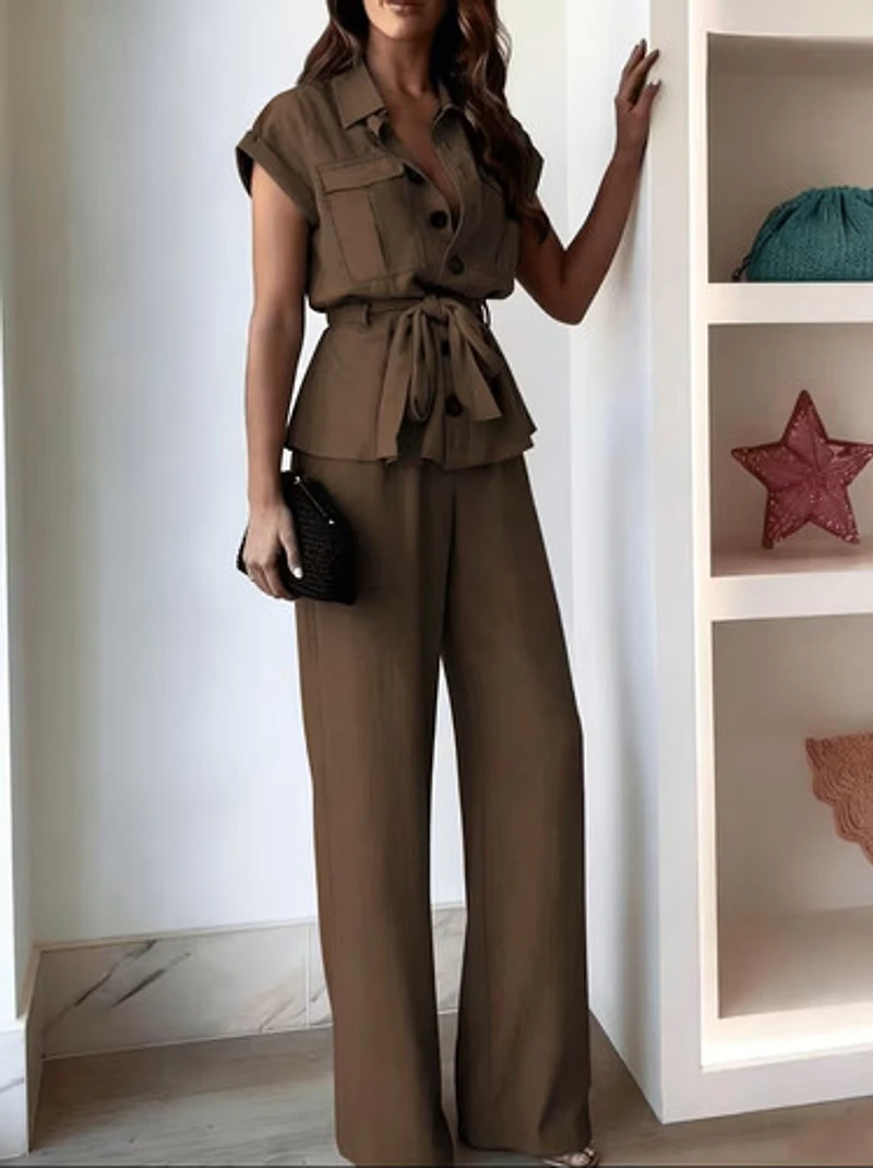 Sleeveless Collar Front Detail top
