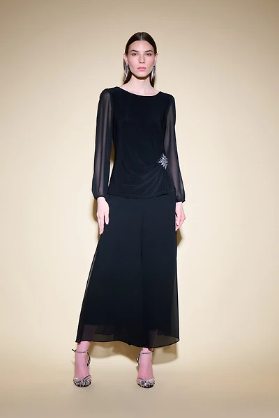 Chiffon Sleeves Brooch Top