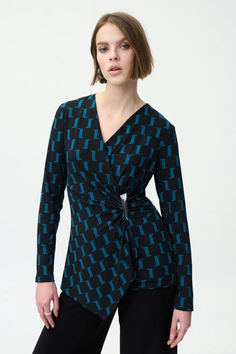 Metallic Clasp Top