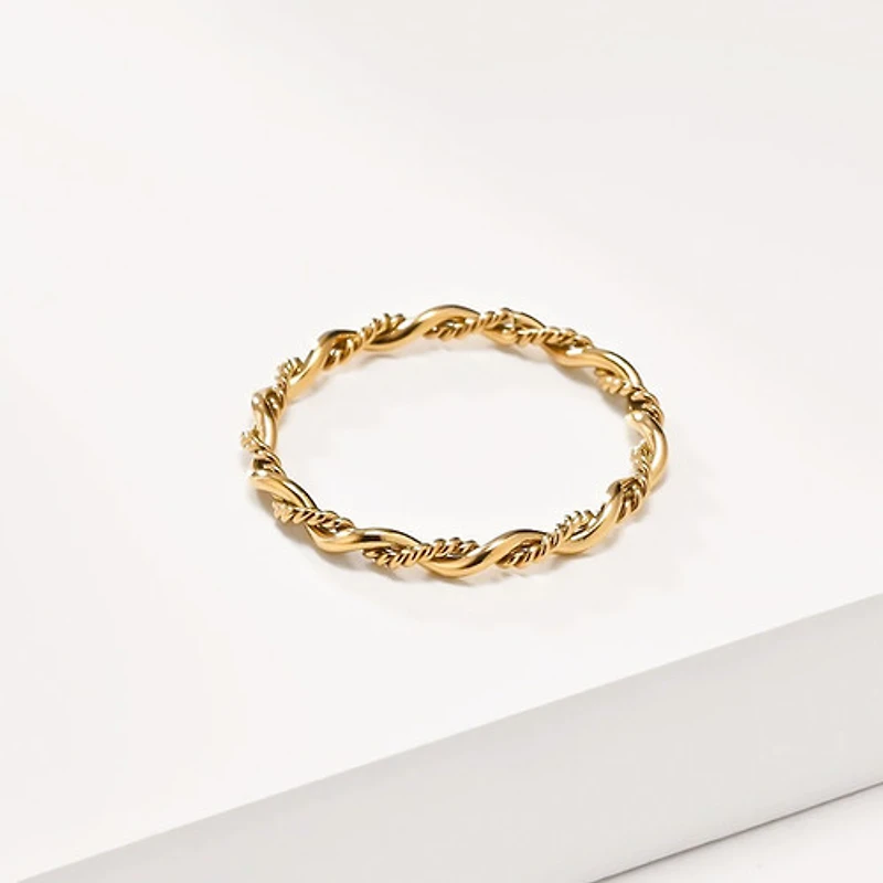Thin Twisted Ring