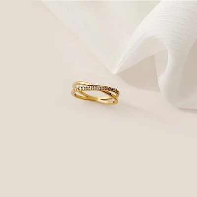Cross Over Gem Ring