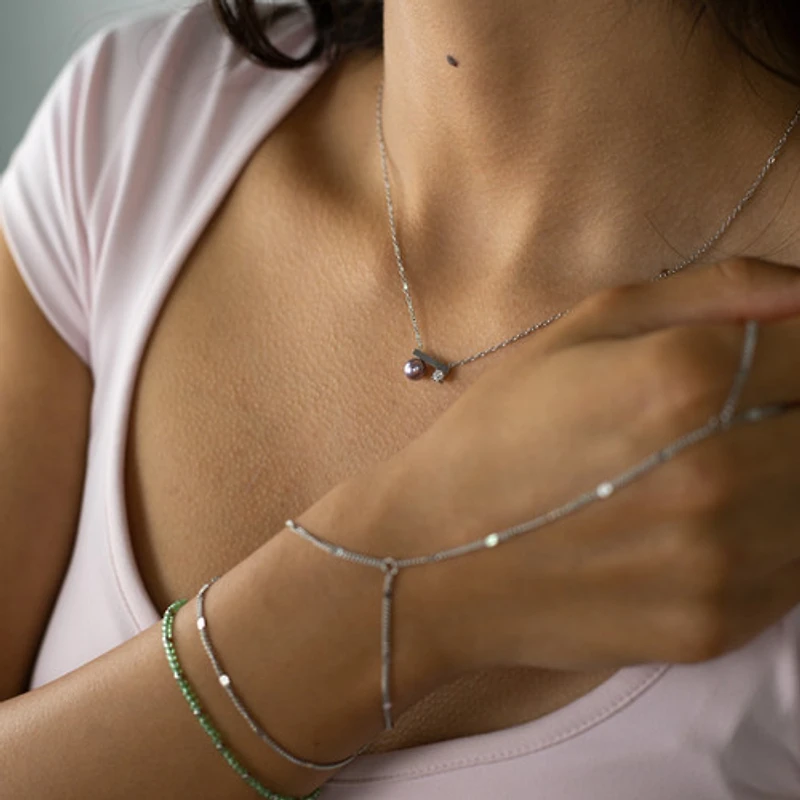 Gray Pearl Bar Necklace