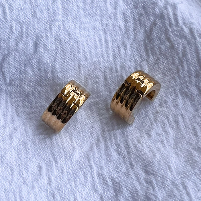 Grooved Pattern Hoops