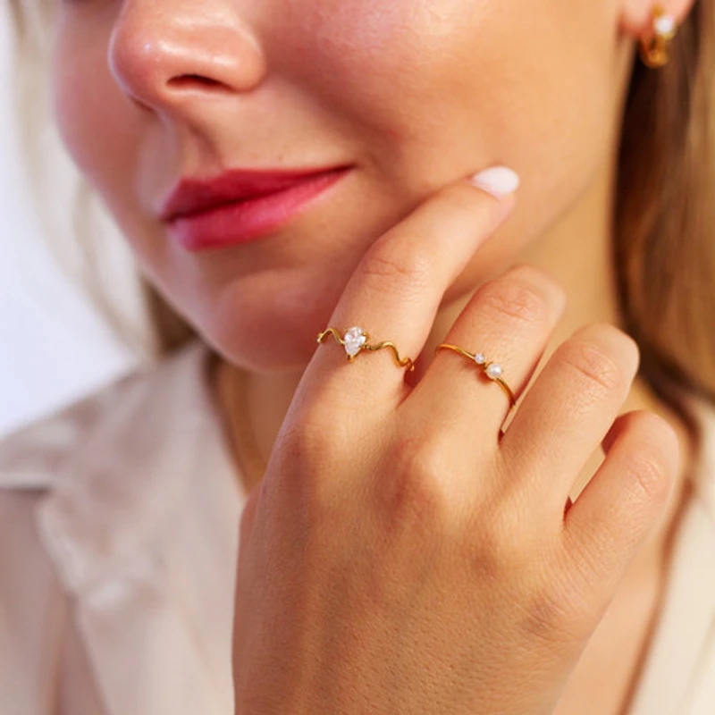 Waved Gem Ring