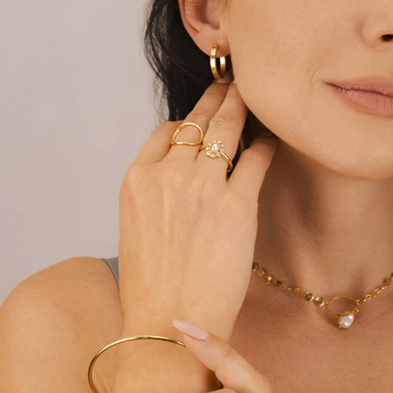 Timeless Pearl Necklace