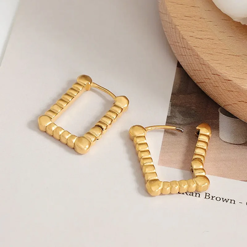Croissant Rectangular Hoops