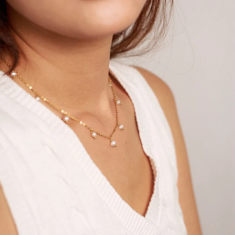 Dangle Pearl Lantern Necklace