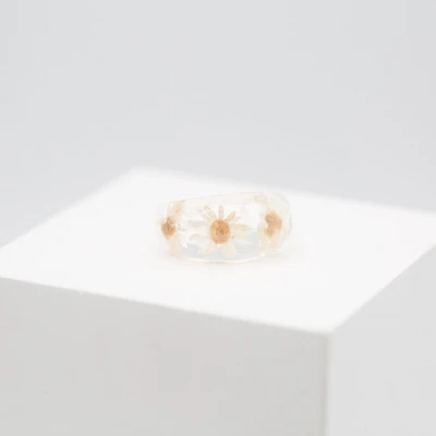 Dried Flower Resin Ring (White)
