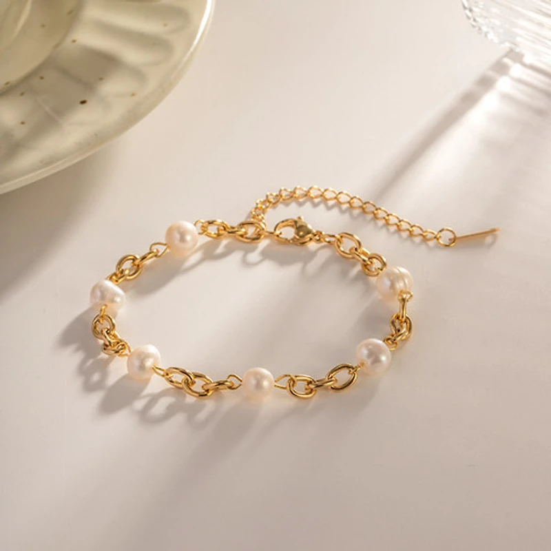 Abstract Pearl Bracelet