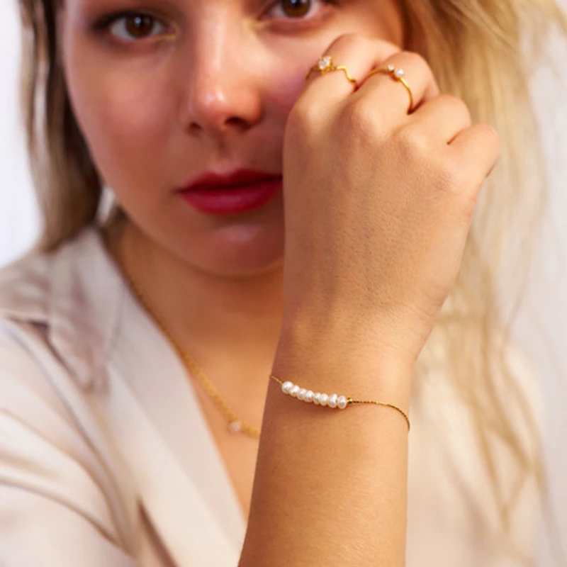 Pearl and Chain Bracelet