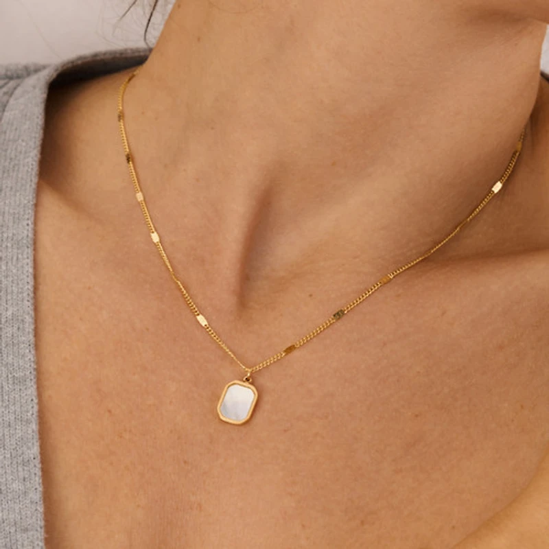 Rectangular Shell Pendant Necklace