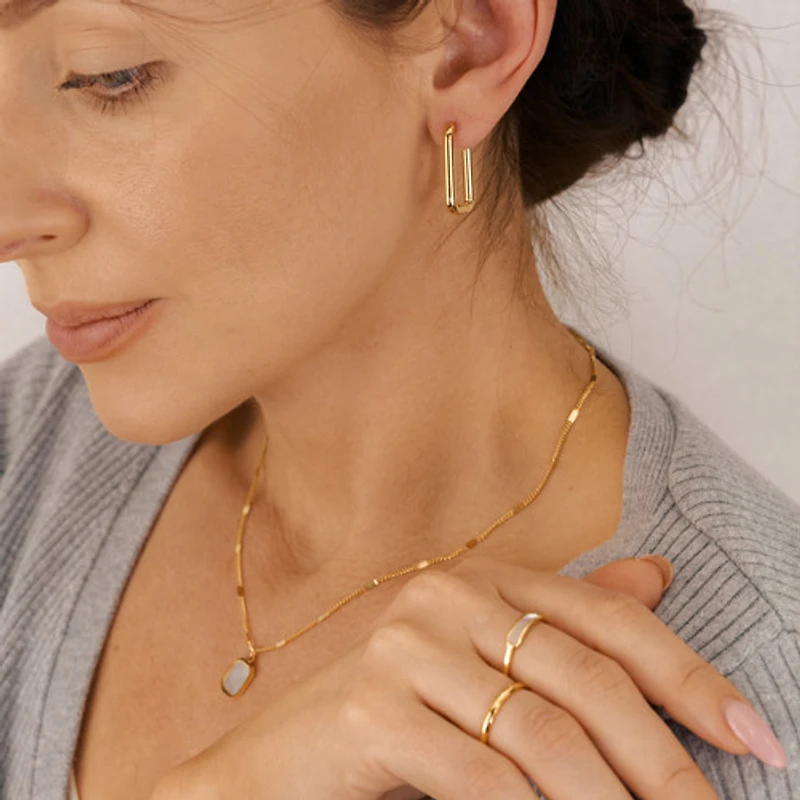 Rectangular Shell Pendant Necklace