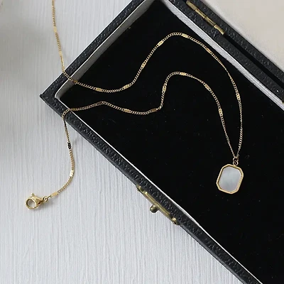 Rectangular Shell Pendant Necklace