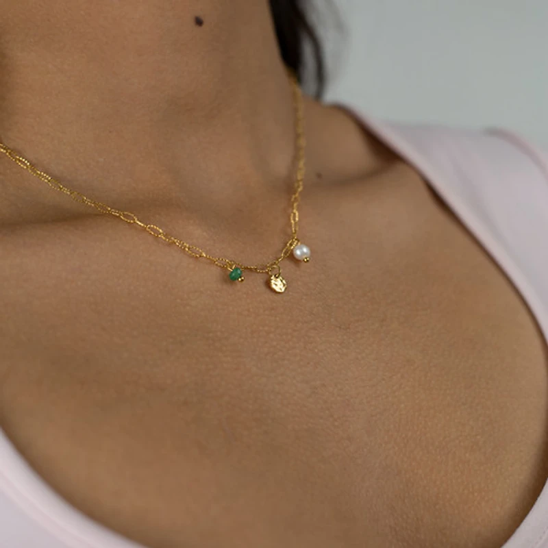 Gold Tri Pendant Tamped Paperclip Necklace