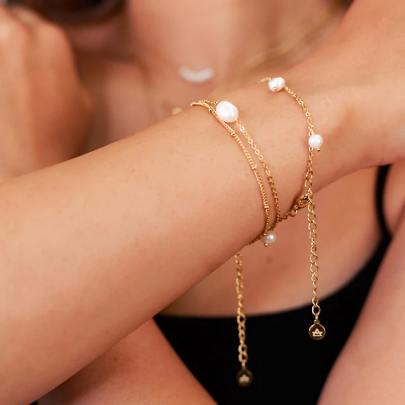 Layered Pearl Pendant Bracelet