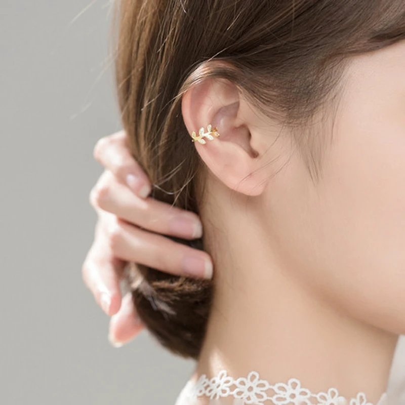 Leafy Gem Cuff