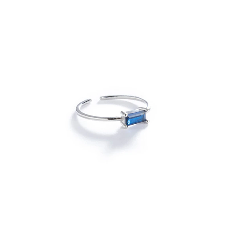 Emerald Cut White Gold Ring