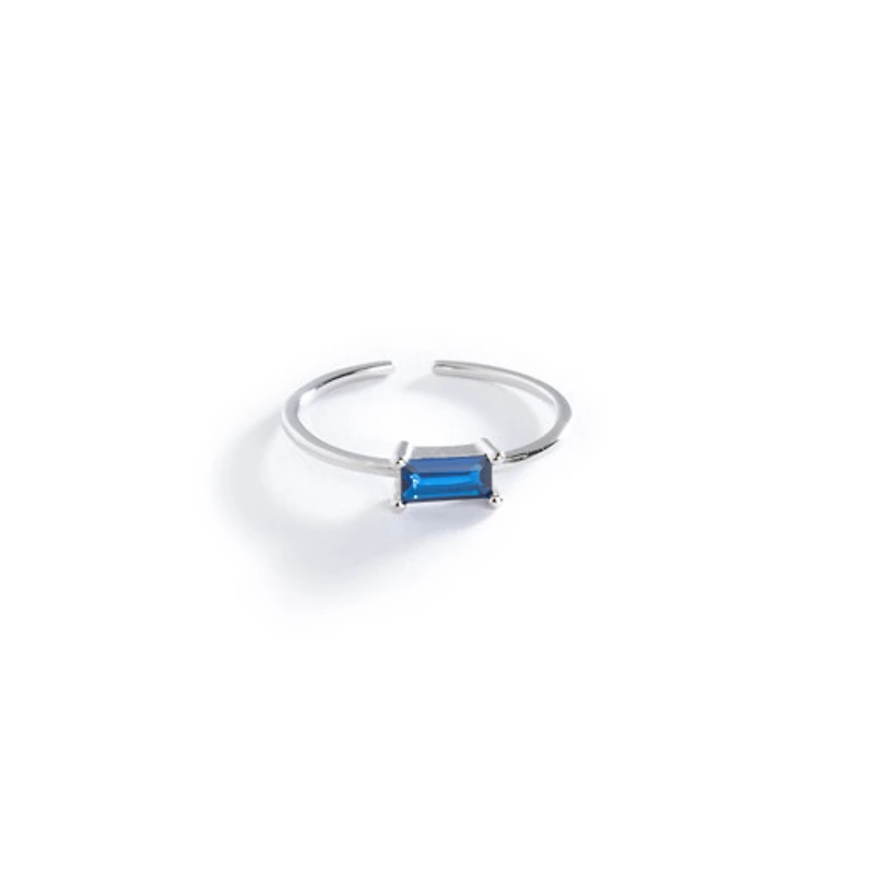 Emerald Cut White Gold Ring