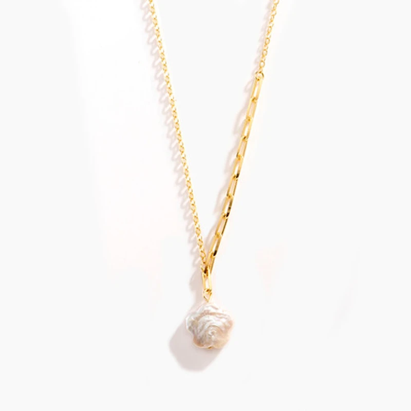 White Gold Floral Pearl Necklace