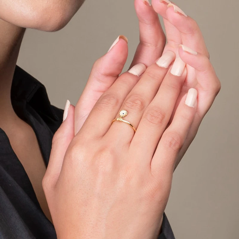 Fresh As A Daisy Dangle Ring