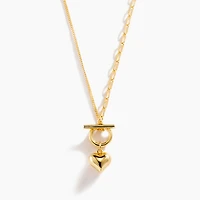 Gold Front Closure Necklace With Heart