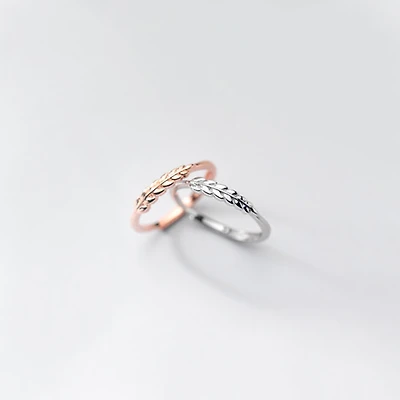 Tight Leaf Stacking Ring