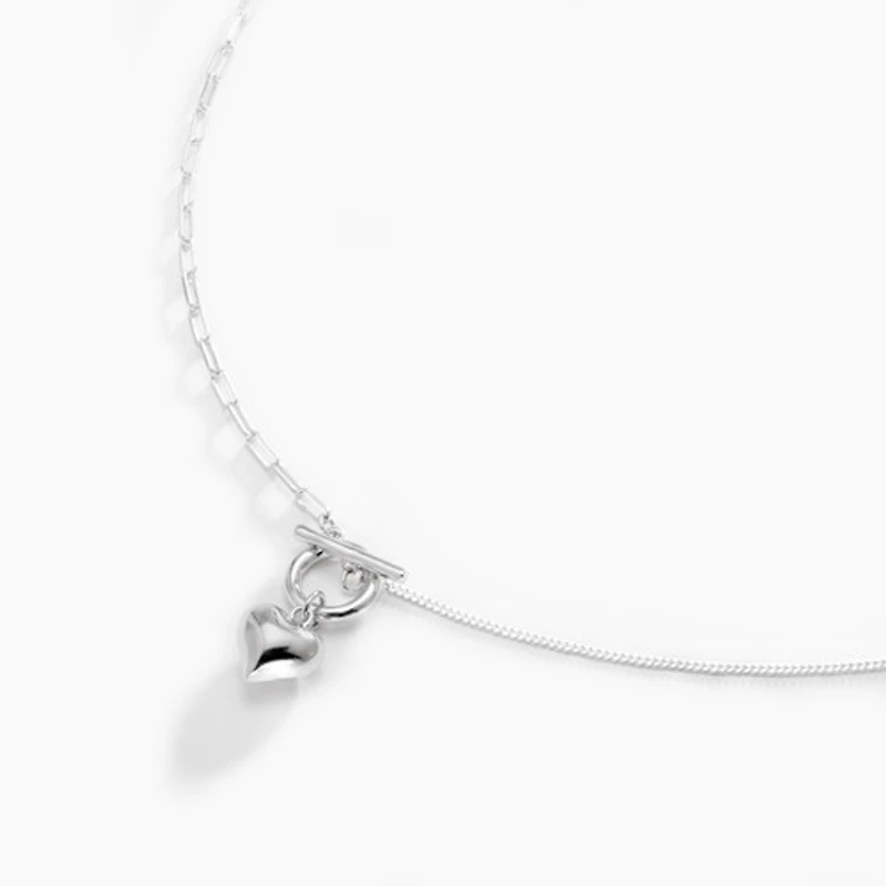 Gold Front Closure Necklace With Heart