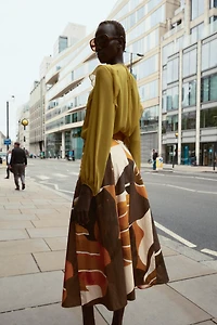 RUFFLED BLOUSE