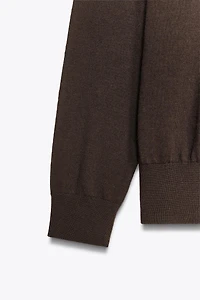 100% WOOL KNIT V-NECK SWEATER
