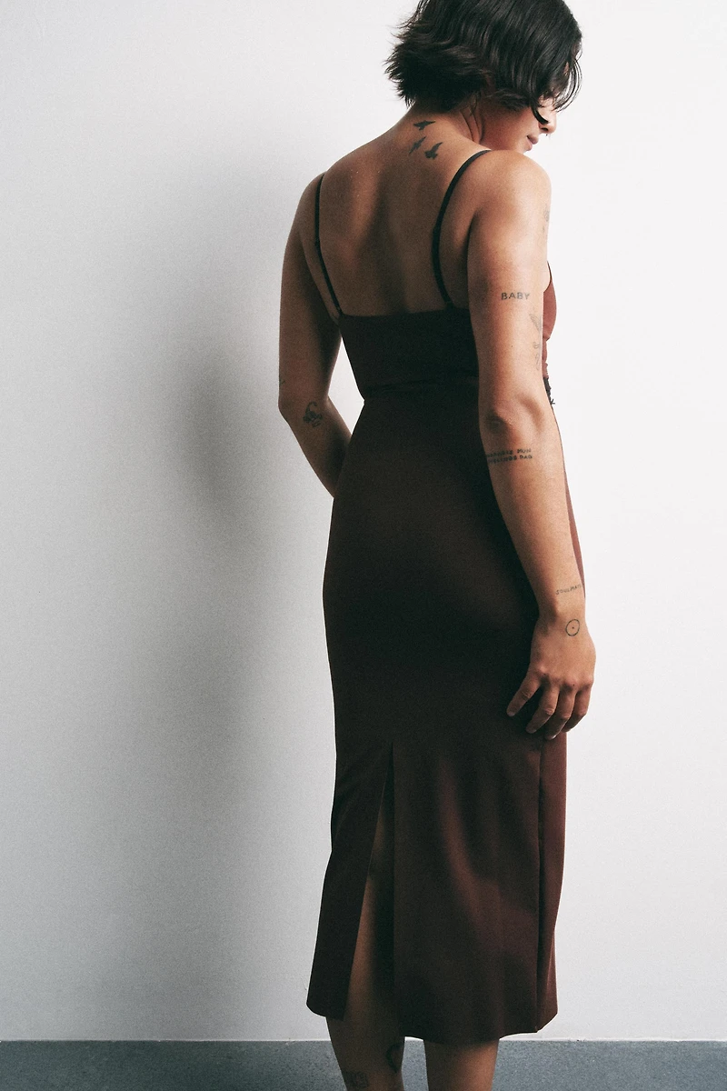CONTRAST LACE DRESS