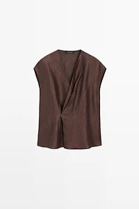 Fluid linen blend crossover kimono