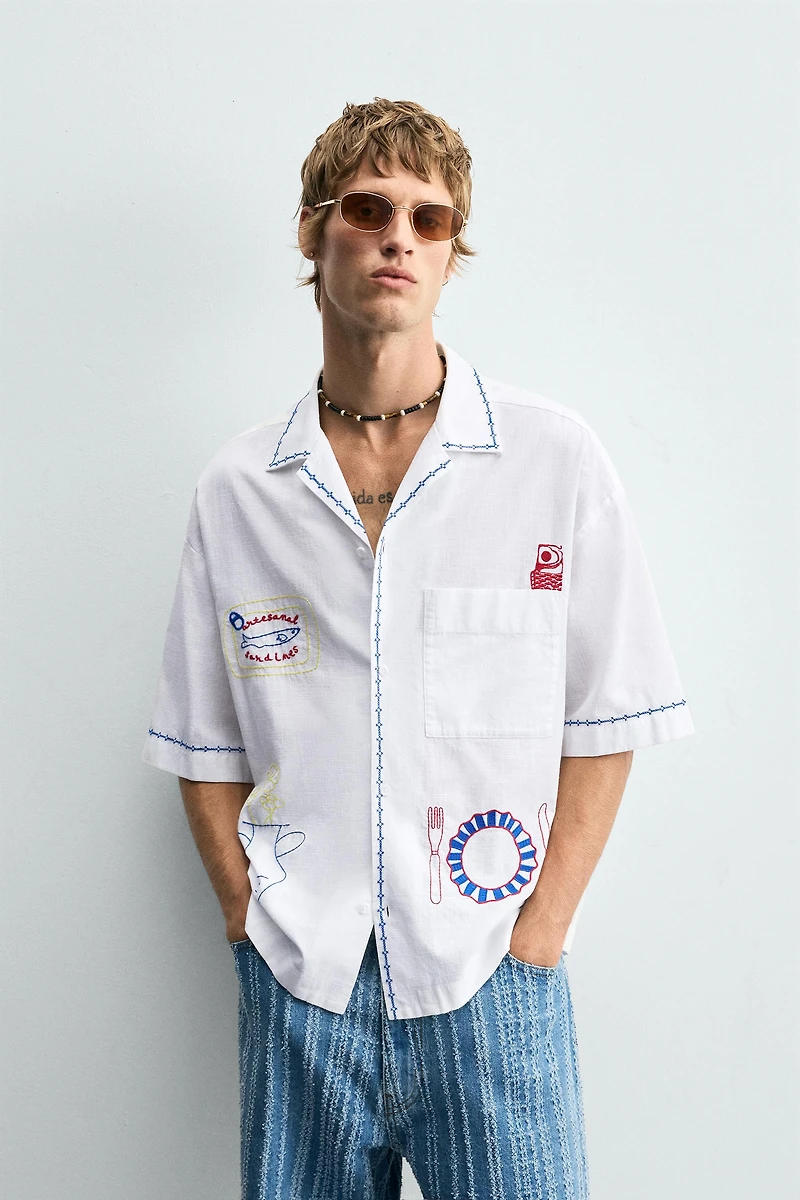 CONTRAST EMBROIDERY SHIRT
