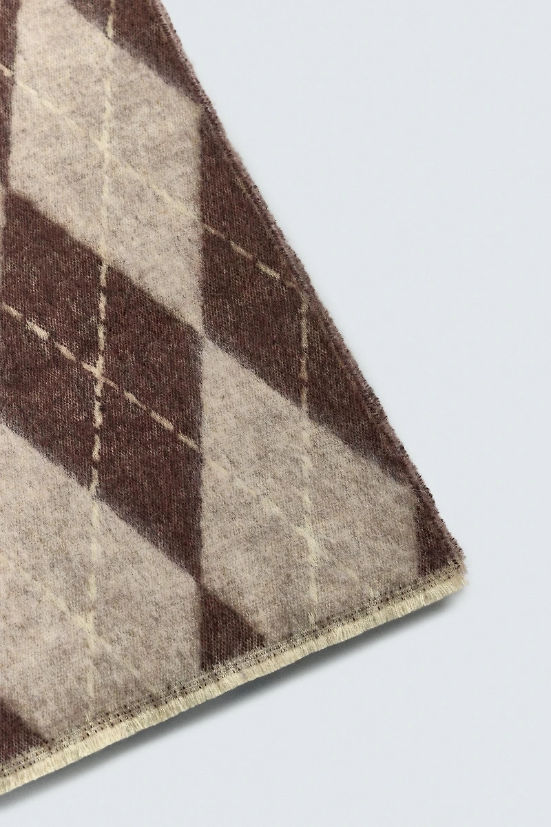 DIAMOND JACQUARD SCARF