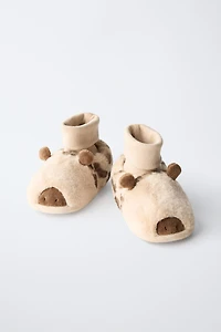 GIRAFFE SLIPPERS