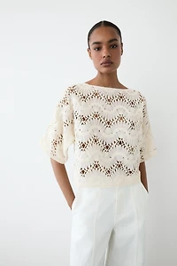 Short sleeve crochet top