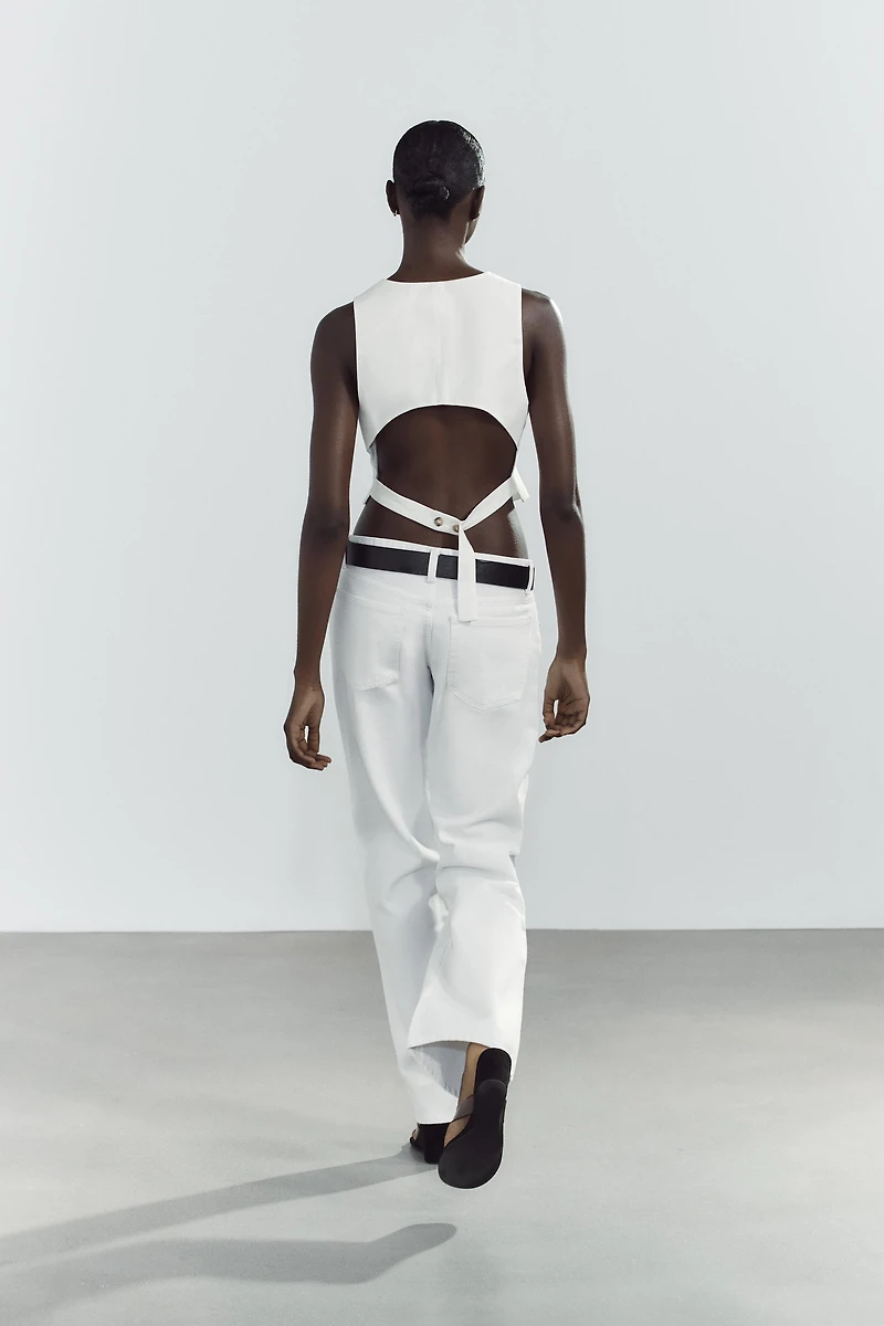BACK CUT OUT VEST