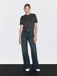 High-waist wide-leg jeans