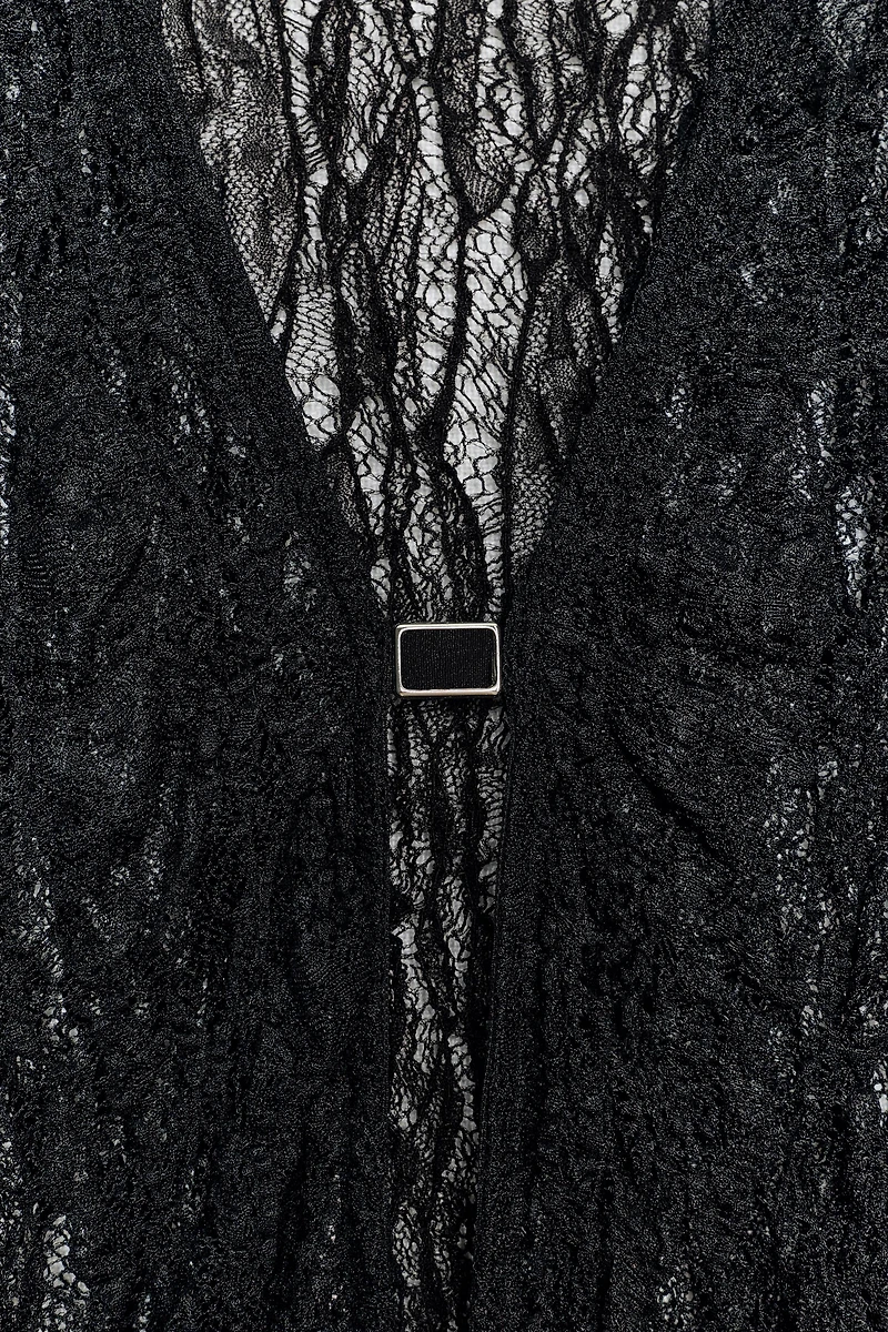 LACE BUCKLE TOP