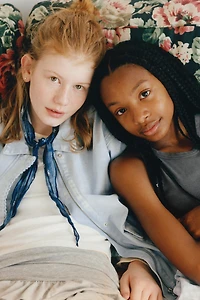 BLOUSON EN TOILE AVEC DENTELLE