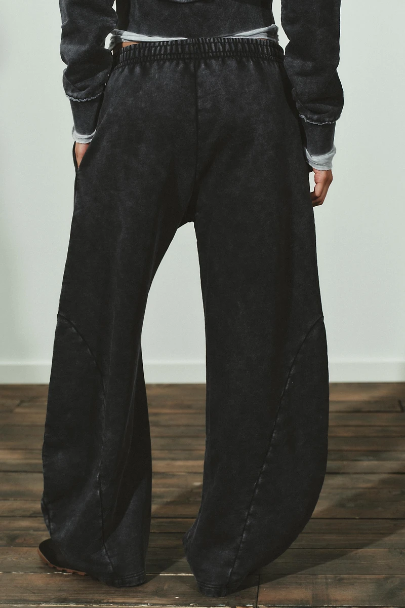 WASHED TAPERED PANTS