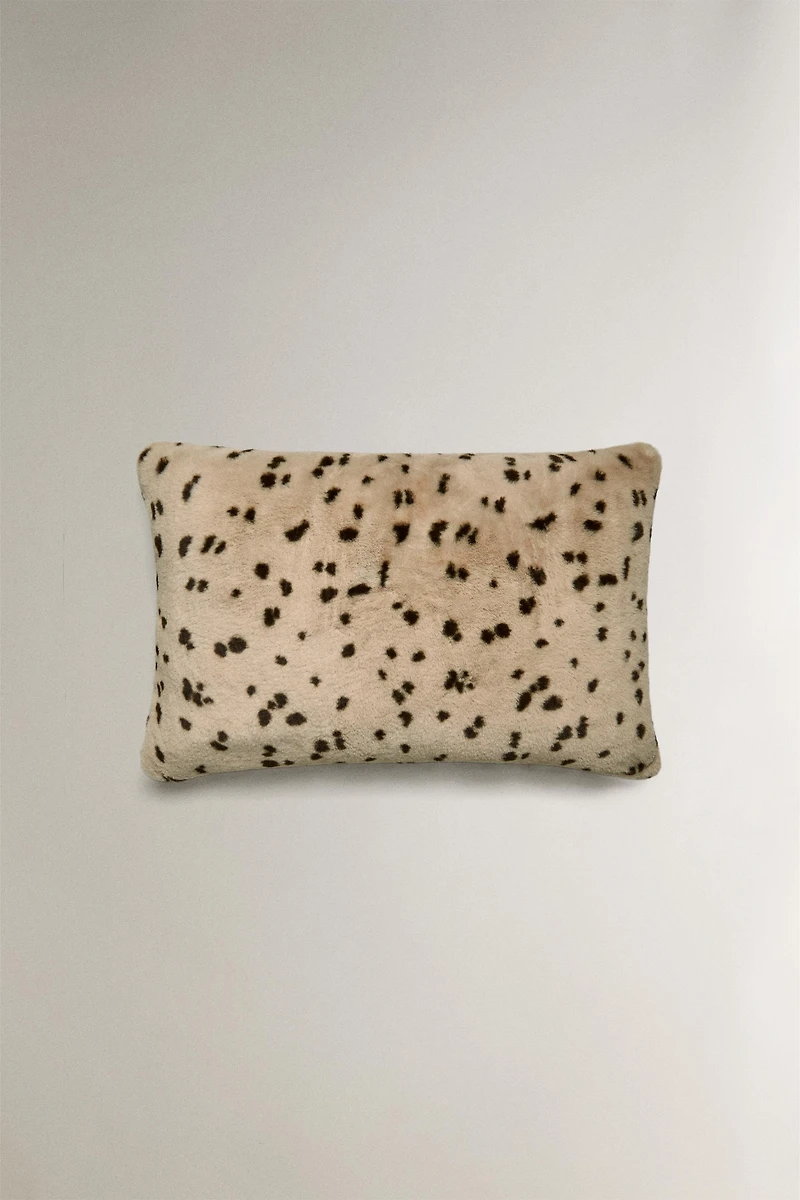 FAUX FUR CUSHION COVER