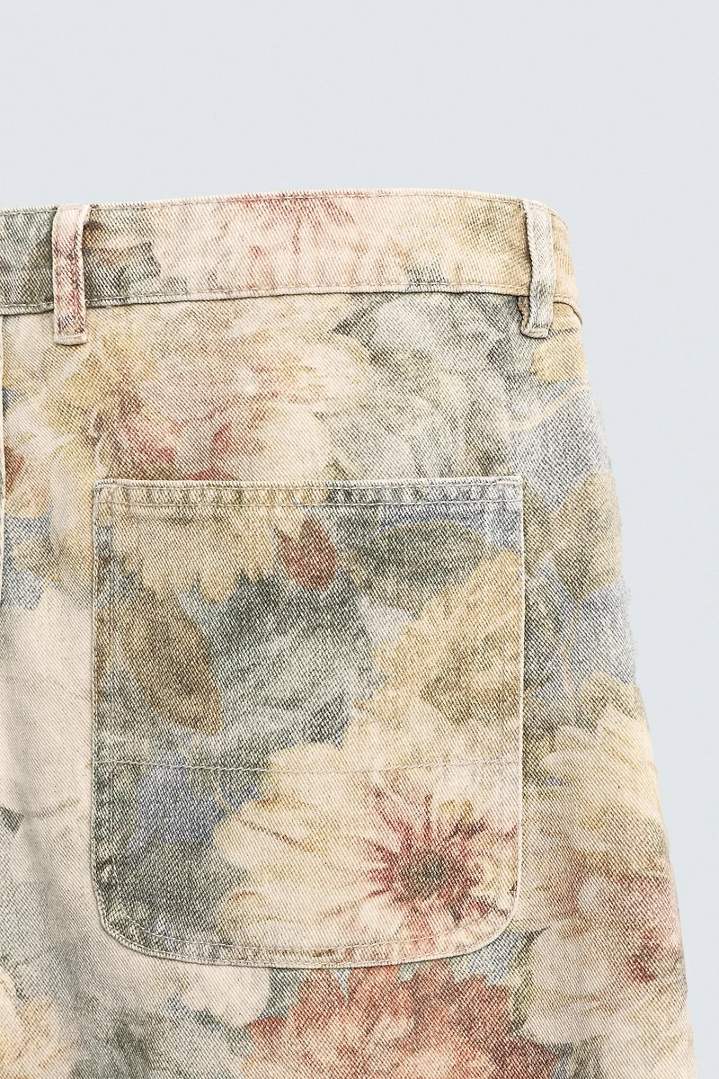 SHORT RELAXED FIT IMPRIMÉ FLORAL DÉLAVÉ