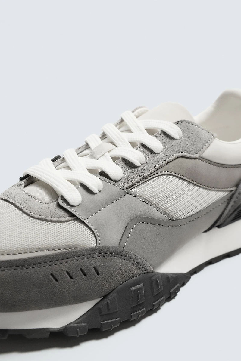 ATHLETIC SNEAKERS