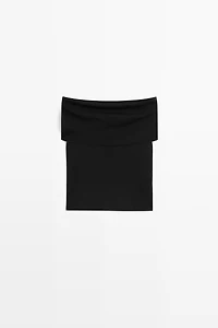 Off-the-shoulder top
