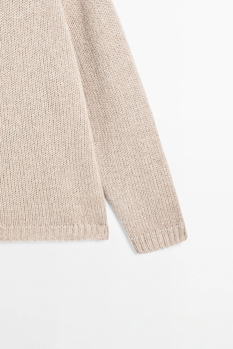 100% cashmere V-neck sweater